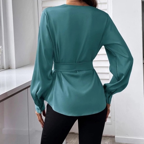 Luxe olive green sexy plunging V neckline belted blouse - Picture 6 of 16